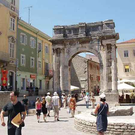 1 Pula