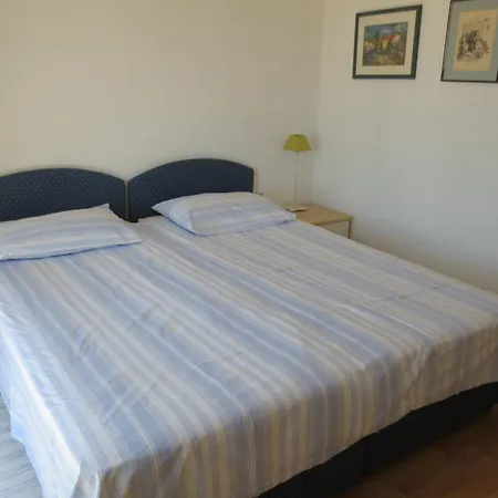 1 3* Pula