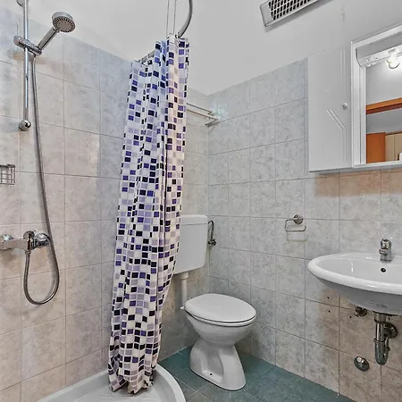 1 Гостьовий будинок 3*