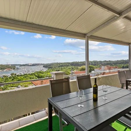 1 Гостьовий будинок Пула